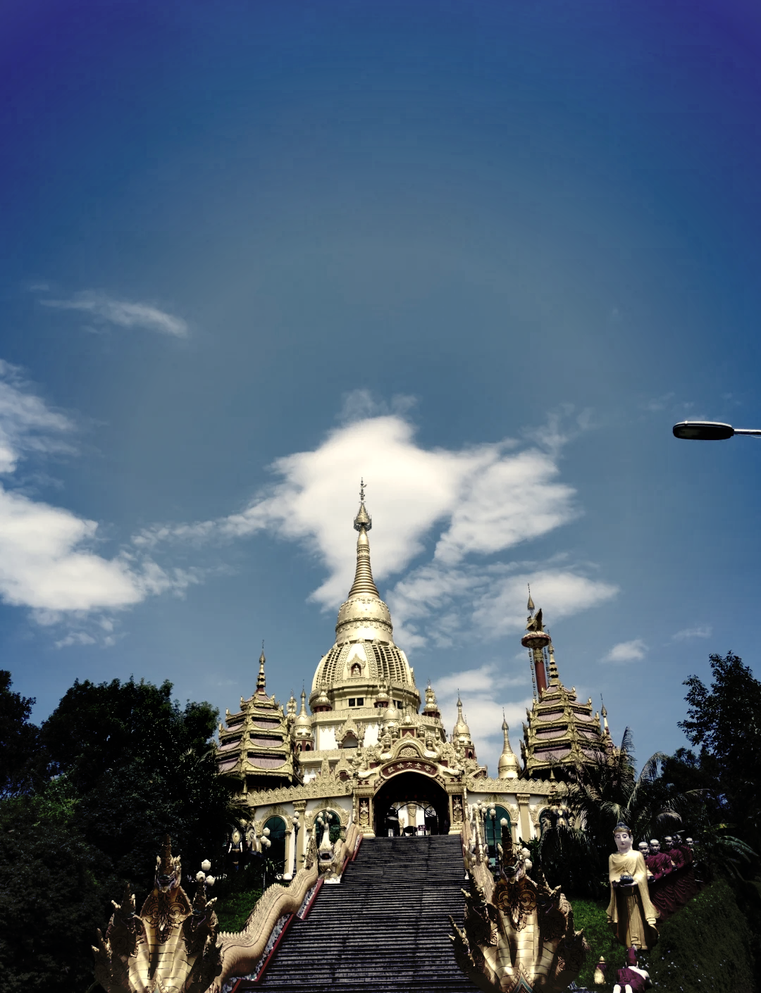 瑞丽到芒市有什么景点(瑞丽到芒市有什么景点吗)