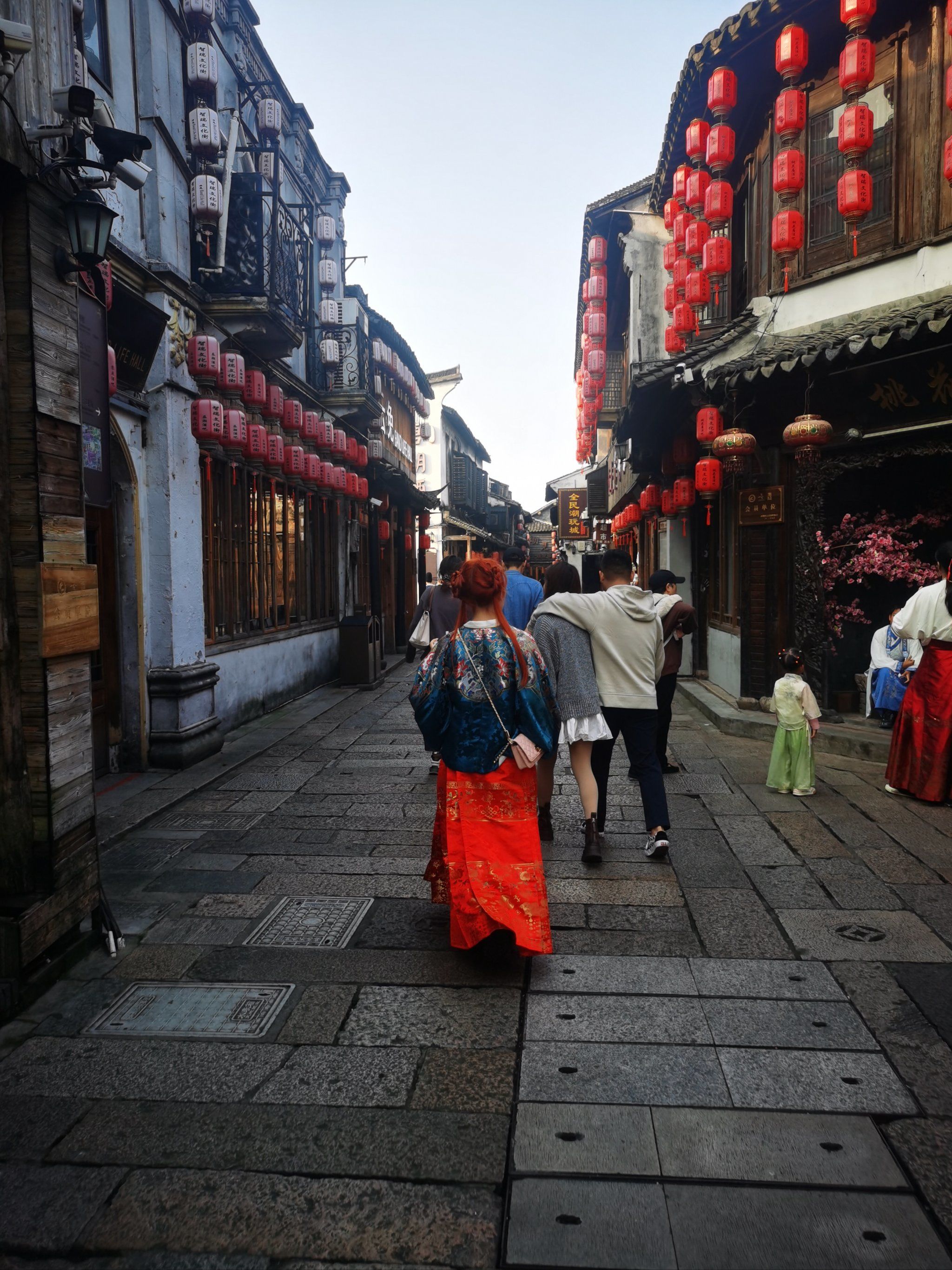 西街景点小巷在哪(西街的旅游景点)
